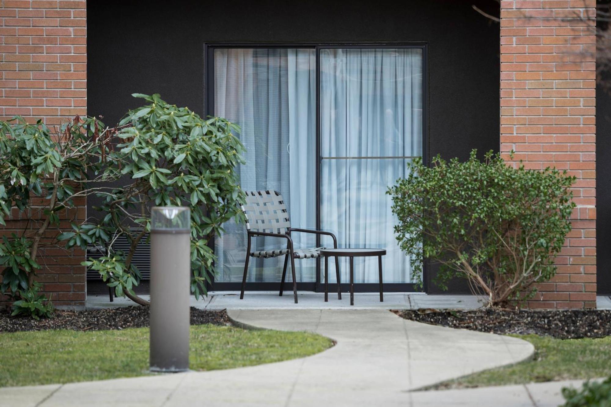 Courtyard By Marriott West Orange Hotel Exterior photo